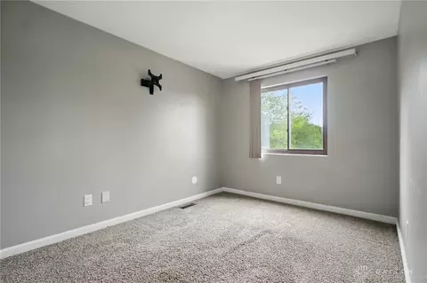 Bedroom - 647 Villa Rd #A, Springfield, OH 45503 photo 5 of 6