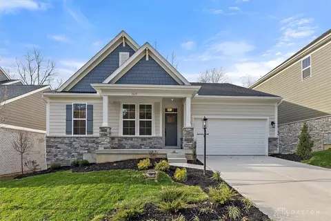 2619 Golden Leaf Dr, Beavercreek, OH 45431