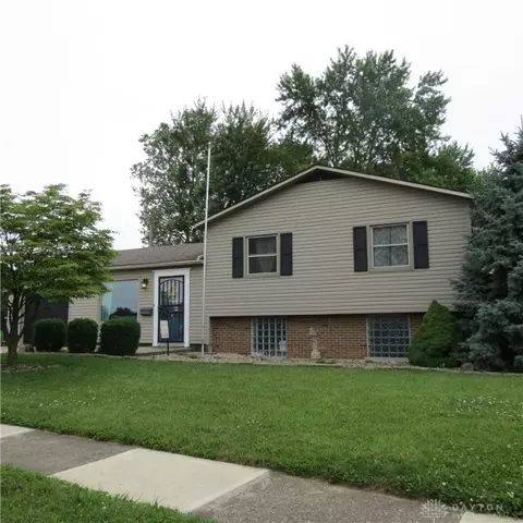 1084 Colonial Dr, Sidney, OH 45365
