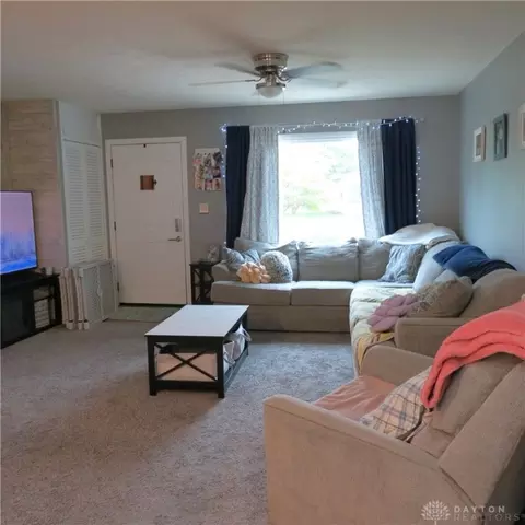 Living - 1084 Colonial Dr, Sidney, OH 45365 photo 1 of 2