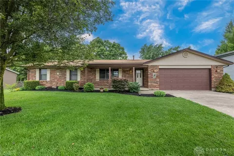 1225 Nouvelle Dr, Miamisburg, OH 45342