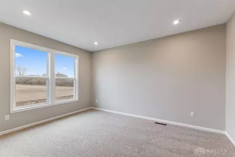 414 S Landon Ln, Springfield, OH 45505 photo 11