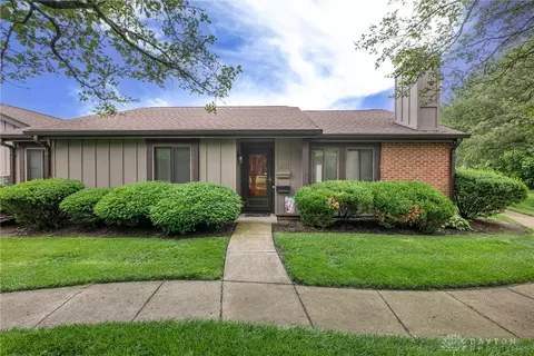 6074 N Quinella Way, Centerville, OH 45459