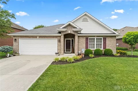 650 Willow Point Ct, Troy, OH 45373