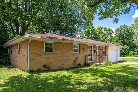 31 Mills Pl, New Lebanon, OH 45345