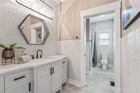 Bath - 79 White Beech Ct, Springboro, OH 45066 photo 2 of 9