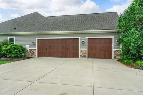 Exterior - 79 White Beech Ct, Springboro, OH 45066 photo 8 of 10