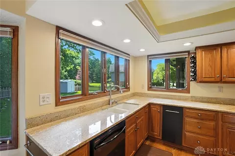 1101 Fox Chase Ct, Centerville, OH 45459 photo 17
