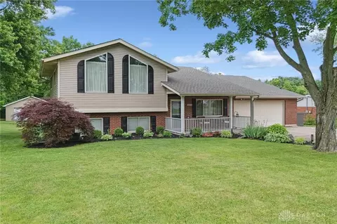 4672 Fisher Rd, Franklin, OH 45005