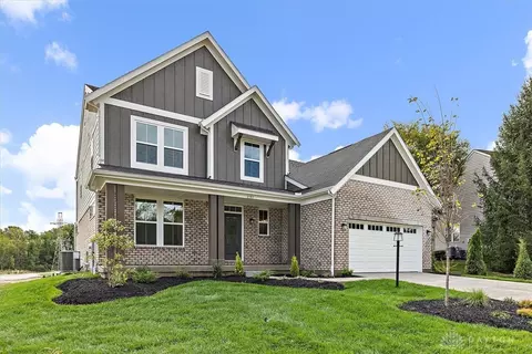 2387 Forest Oaks Dr, Beavercreek, OH 45431