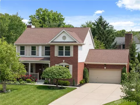 1027 W Bridlepath Ln, Loveland, OH 45140
