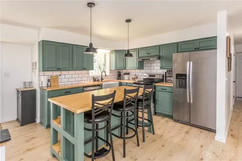 Kitchen - 551 Lowell Ave, Eldorado, OH 45321 photo 8 of 8