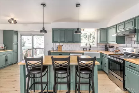 Kitchen - 551 Lowell Ave, Eldorado, OH 45321 photo 7 of 8