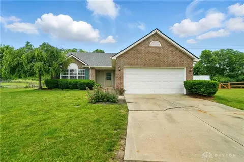 317 Aviary Pl, Trenton, OH 45067