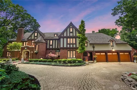 2475 Signal Hill Rd, Springfield, OH 45504