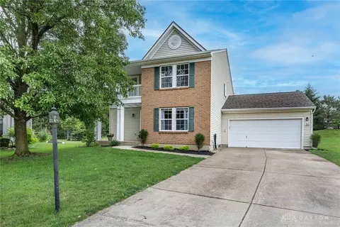 30 Salem Dr, Springboro, OH 45066