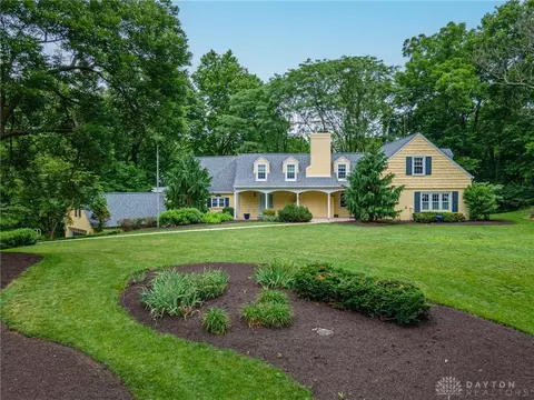 1919 Tait Circle Rd, Kettering, OH 45429