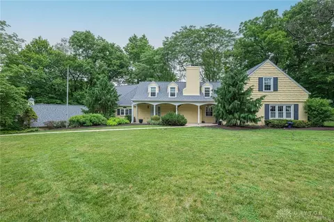 Exterior - 1919 Tait Circle Rd, Kettering, OH 45429 photo 7 of 8
