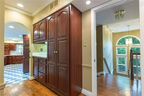 Entry Way - 1919 Tait Circle Rd, Kettering, OH 45429 photo 3 of 4