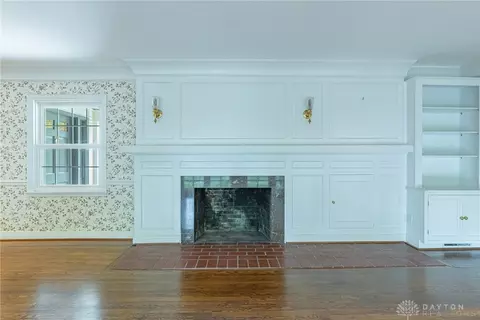 Living - 1919 Tait Circle Rd, Kettering, OH 45429 photo 3 of 6