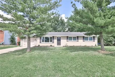 412 Holland Dr, Trenton, OH 45067