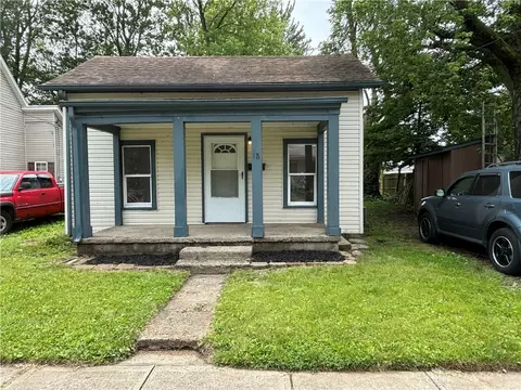 18 E Xenia St, Jamestown, OH 45335