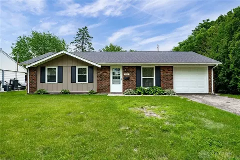1919 Atkinson Dr, Xenia, OH 45385