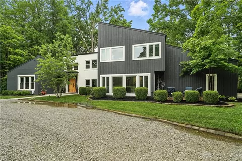 9258 Clyo Rd, Dayton, OH 45458