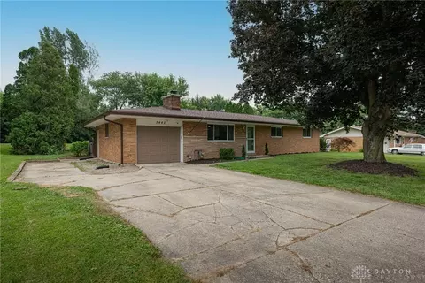 3442 Longleaf Ave, Beavercreek, OH 45430