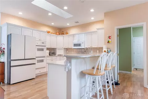 Kitchen - 866 Deer Run Rd, Centerville, OH 45459 photo 5 of 5