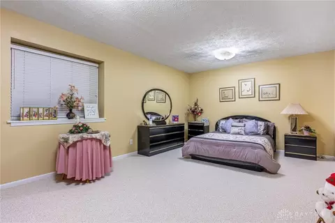 Bedroom - 866 Deer Run Rd, Centerville, OH 45459 photo 5 of 6