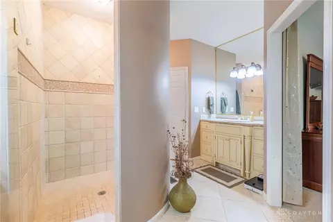 Entry Way - 866 Deer Run Rd, Centerville, OH 45459 photo 1 of 1