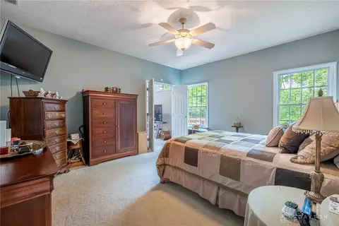 Bedroom - 866 Deer Run Rd, Centerville, OH 45459 photo 2 of 6