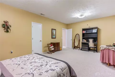 Bedroom - 866 Deer Run Rd, Centerville, OH 45459 photo 6 of 6
