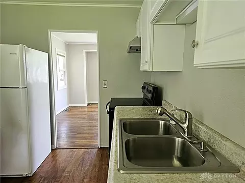 Kitchen - 2224 Vale Dr, Kettering, OH 45420 photo 2 of 2
