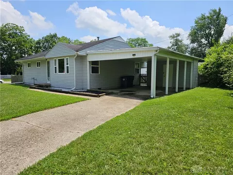 Exterior - 2224 Vale Dr, Kettering, OH 45420 photo 2 of 5