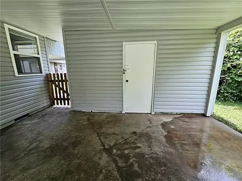Exterior - 2224 Vale Dr, Kettering, OH 45420 photo 5 of 5