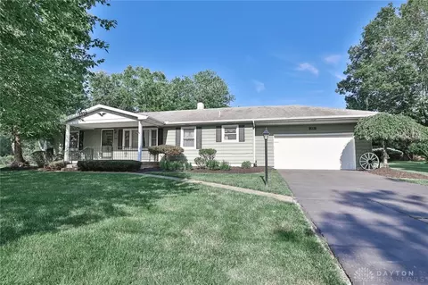 12 Henrick Dr, Middletown, OH 45044
