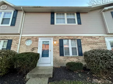 2133 Chapel Dr, Fairborn, OH 45324