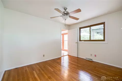 Bedroom - 3046 Armen Ave, Kettering, OH 45432 photo 5 of 7