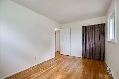 Bedroom - 3046 Armen Ave, Kettering, OH 45432 photo 4 of 7