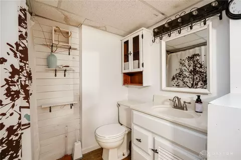 Bath - 3046 Armen Ave, Kettering, OH 45432 photo 2 of 2