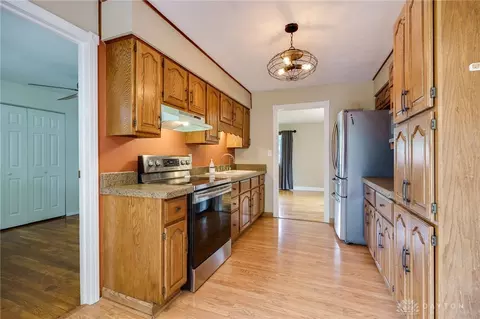 Kitchen - 3046 Armen Ave, Kettering, OH 45432 photo 2 of 4