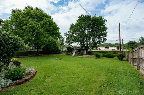 Exterior - 3046 Armen Ave, Kettering, OH 45432 photo 9 of 10