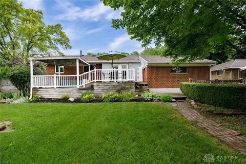 Exterior - 3046 Armen Ave, Kettering, OH 45432 photo 6 of 10