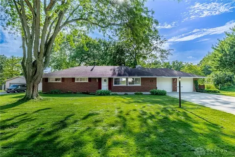 9131 Shawhan Dr, Centerville, OH 45458