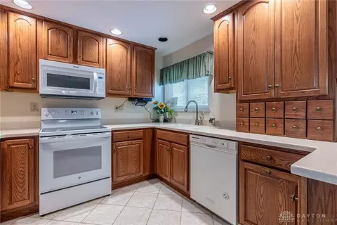 9131 Shawhan Dr, Centerville, OH 45458 photo 15