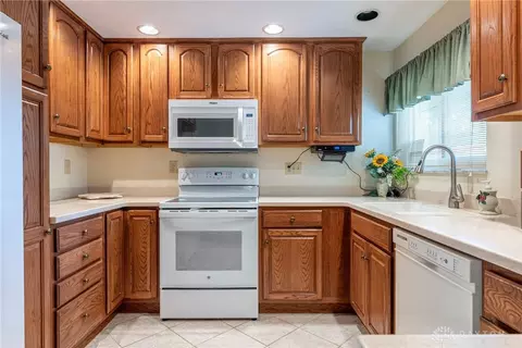 9131 Shawhan Dr, Centerville, OH 45458 photo 14