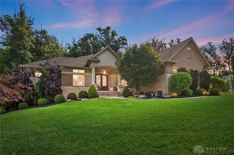 1806 Sugar Maple Pl, Bellbrook, OH 45305