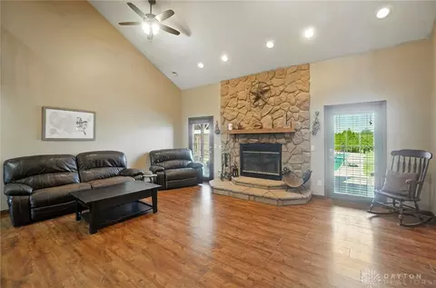 Living - 891 N Tecumseh Rd, Springfield, OH 45504 photo 1 of 2